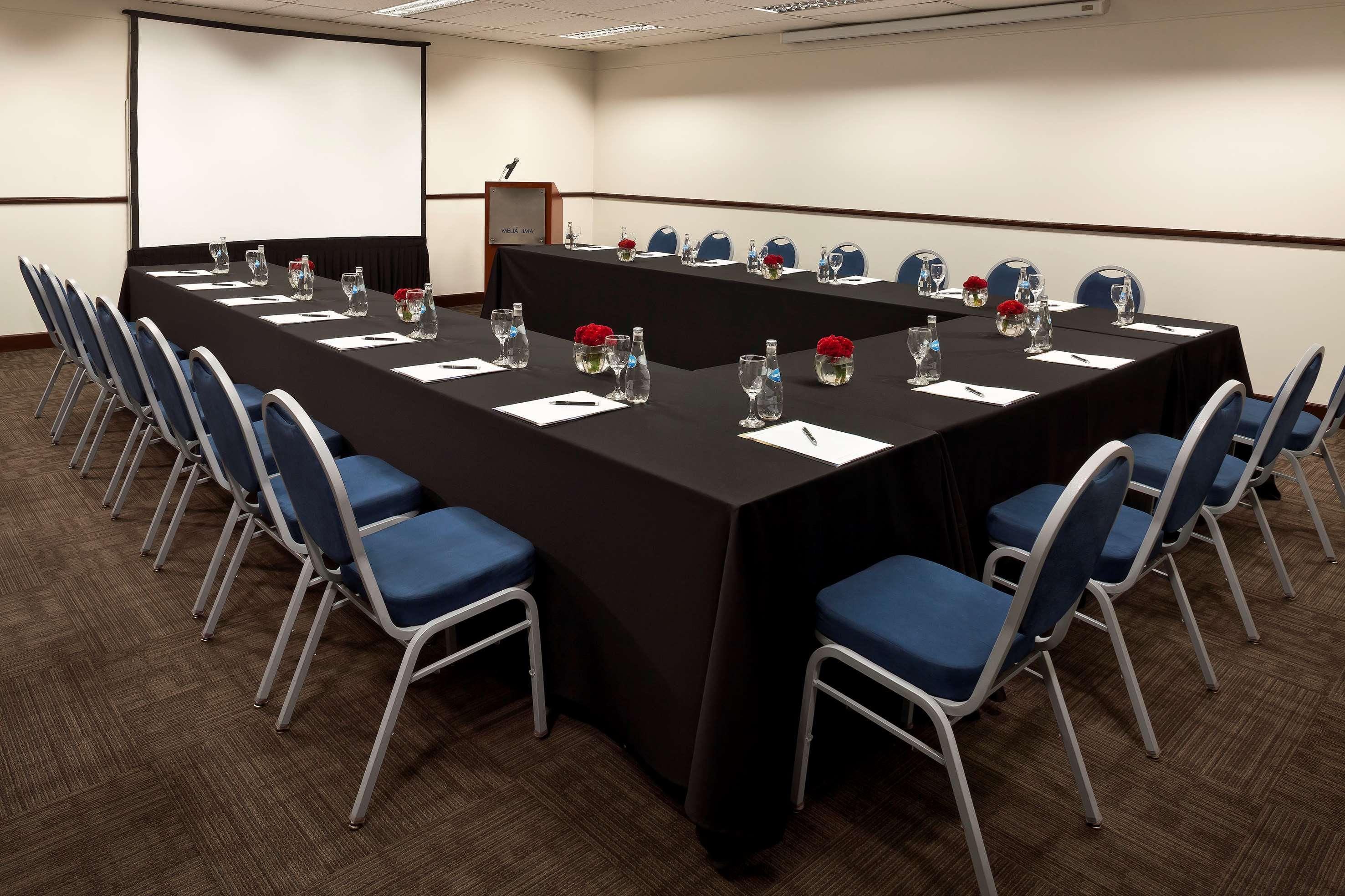 Hotel Melia Lima Exteriér fotografie A meeting room at a hotel