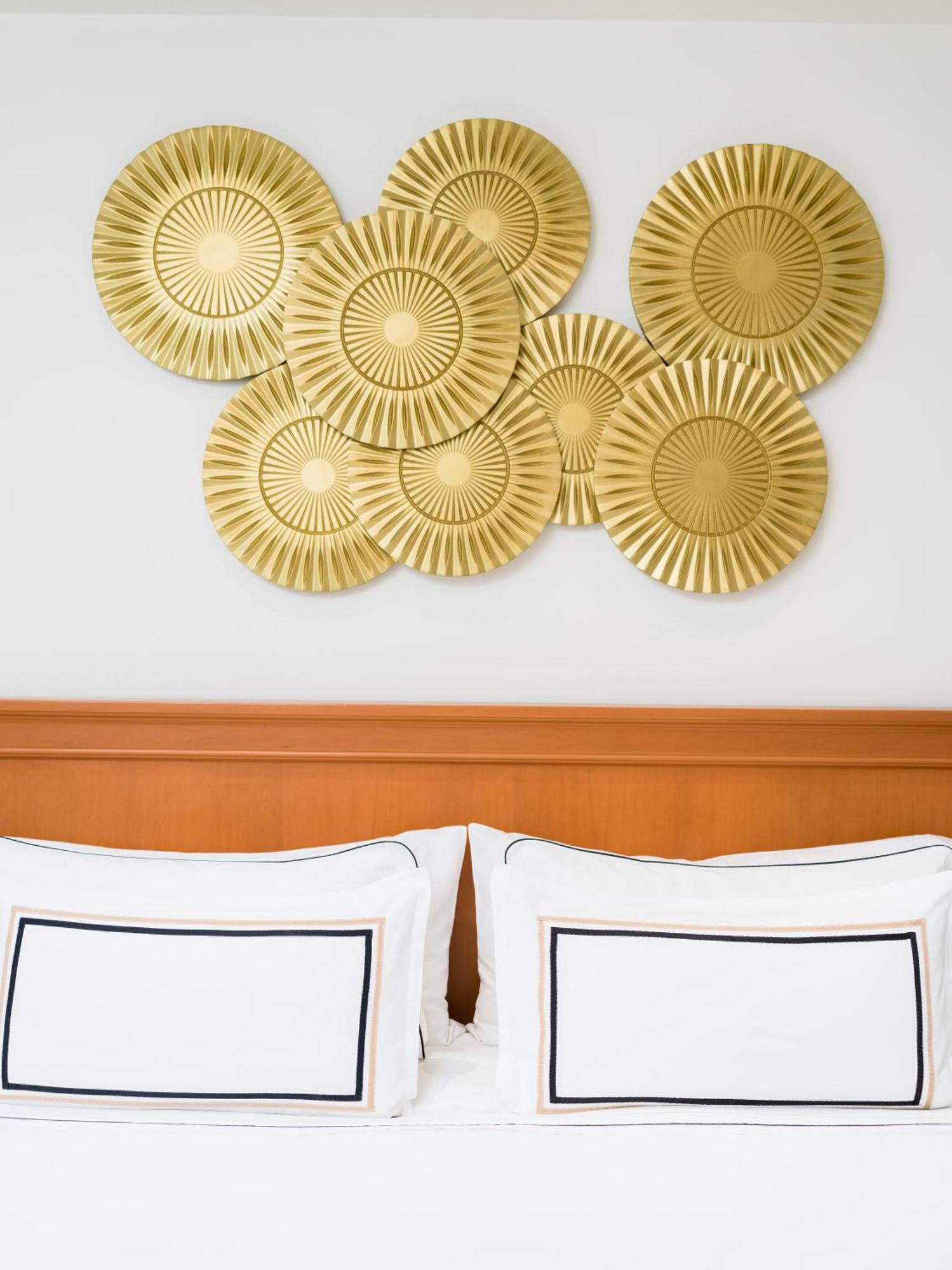 Hotel Melia Lima Exteriér fotografie A bed with two pillows